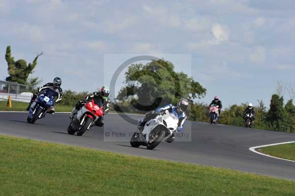 Motorcycle action photographs;Trackday digital images;event digital images;eventdigitalimages;no limits trackday;peter wileman photography;snetterton;snetterton circuit norfolk;snetterton photographs;trackday;trackday photos