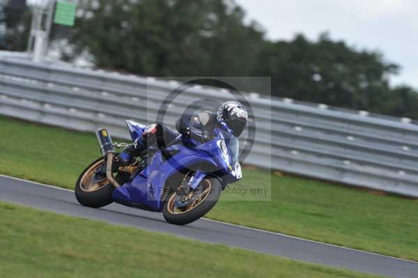 Motorcycle action photographs;Trackday digital images;event digital images;eventdigitalimages;no limits trackday;peter wileman photography;snetterton;snetterton circuit norfolk;snetterton photographs;trackday;trackday photos