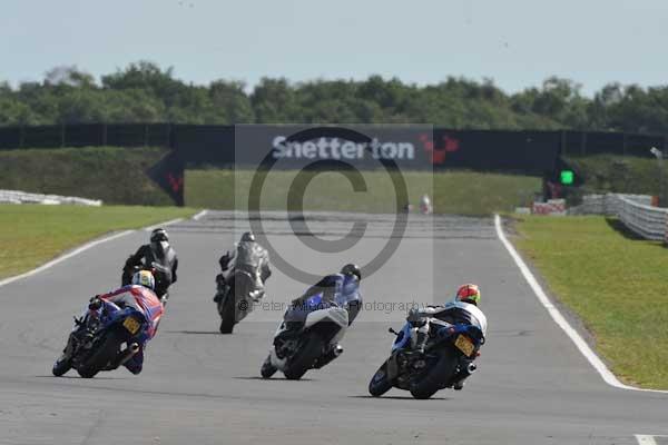 Motorcycle action photographs;Trackday digital images;event digital images;eventdigitalimages;no limits trackday;peter wileman photography;snetterton;snetterton circuit norfolk;snetterton photographs;trackday;trackday photos