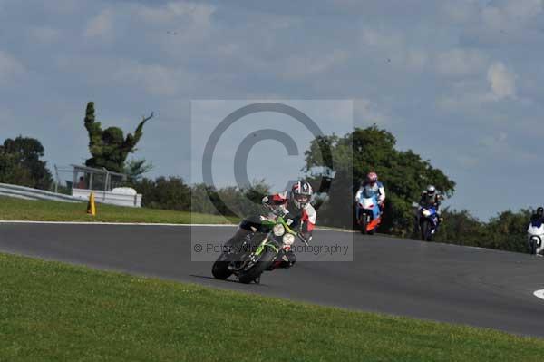 Motorcycle action photographs;Trackday digital images;event digital images;eventdigitalimages;no limits trackday;peter wileman photography;snetterton;snetterton circuit norfolk;snetterton photographs;trackday;trackday photos