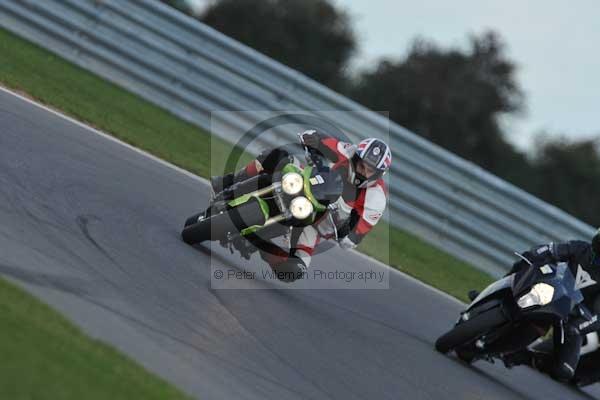 Motorcycle action photographs;Trackday digital images;event digital images;eventdigitalimages;no limits trackday;peter wileman photography;snetterton;snetterton circuit norfolk;snetterton photographs;trackday;trackday photos