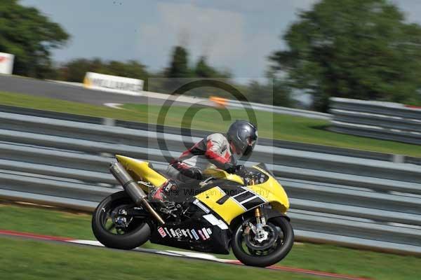 Motorcycle action photographs;Trackday digital images;event digital images;eventdigitalimages;no limits trackday;peter wileman photography;snetterton;snetterton circuit norfolk;snetterton photographs;trackday;trackday photos