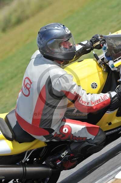 Motorcycle action photographs;Trackday digital images;event digital images;eventdigitalimages;no limits trackday;peter wileman photography;snetterton;snetterton circuit norfolk;snetterton photographs;trackday;trackday photos