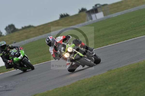 Motorcycle action photographs;Trackday digital images;event digital images;eventdigitalimages;no limits trackday;peter wileman photography;snetterton;snetterton circuit norfolk;snetterton photographs;trackday;trackday photos