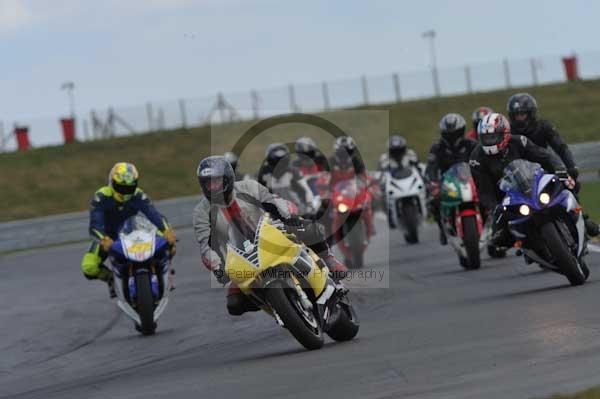 Motorcycle action photographs;Trackday digital images;event digital images;eventdigitalimages;no limits trackday;peter wileman photography;snetterton;snetterton circuit norfolk;snetterton photographs;trackday;trackday photos