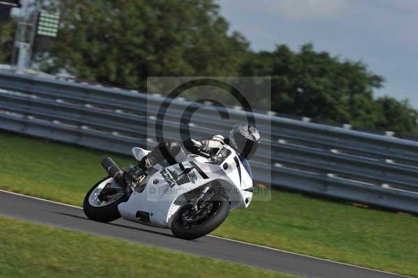 Motorcycle action photographs;Trackday digital images;event digital images;eventdigitalimages;no limits trackday;peter wileman photography;snetterton;snetterton circuit norfolk;snetterton photographs;trackday;trackday photos