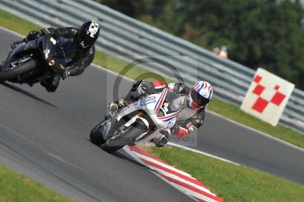 Motorcycle action photographs;Trackday digital images;event digital images;eventdigitalimages;no limits trackday;peter wileman photography;snetterton;snetterton circuit norfolk;snetterton photographs;trackday;trackday photos