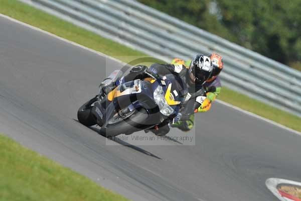 Motorcycle action photographs;Trackday digital images;event digital images;eventdigitalimages;no limits trackday;peter wileman photography;snetterton;snetterton circuit norfolk;snetterton photographs;trackday;trackday photos