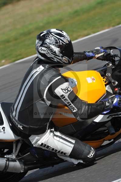 Motorcycle action photographs;Trackday digital images;event digital images;eventdigitalimages;no limits trackday;peter wileman photography;snetterton;snetterton circuit norfolk;snetterton photographs;trackday;trackday photos