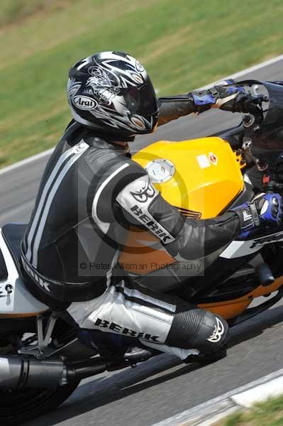 Motorcycle action photographs;Trackday digital images;event digital images;eventdigitalimages;no limits trackday;peter wileman photography;snetterton;snetterton circuit norfolk;snetterton photographs;trackday;trackday photos