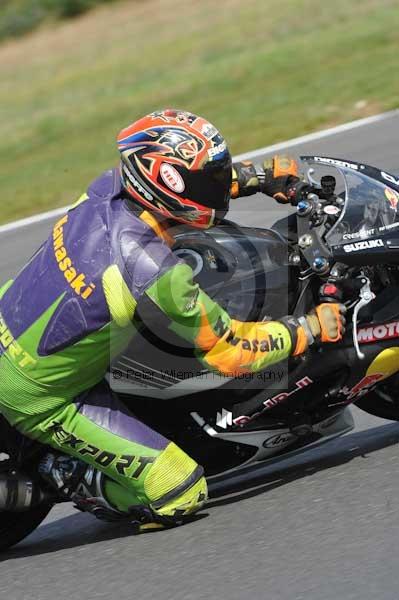 Motorcycle action photographs;Trackday digital images;event digital images;eventdigitalimages;no limits trackday;peter wileman photography;snetterton;snetterton circuit norfolk;snetterton photographs;trackday;trackday photos