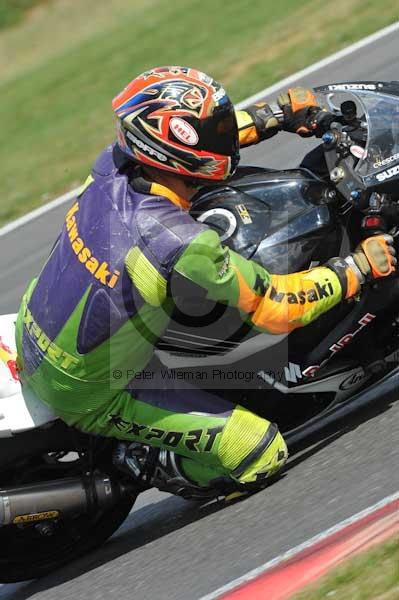 Motorcycle action photographs;Trackday digital images;event digital images;eventdigitalimages;no limits trackday;peter wileman photography;snetterton;snetterton circuit norfolk;snetterton photographs;trackday;trackday photos