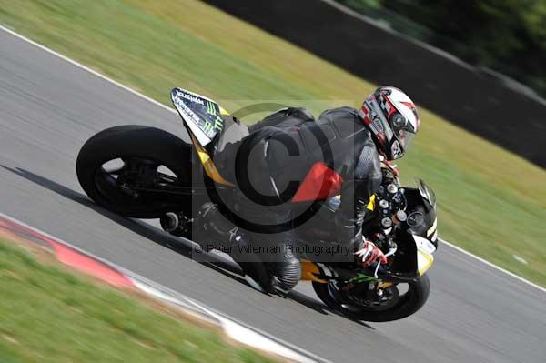 Motorcycle action photographs;Trackday digital images;event digital images;eventdigitalimages;no limits trackday;peter wileman photography;snetterton;snetterton circuit norfolk;snetterton photographs;trackday;trackday photos