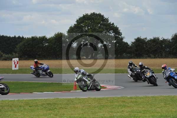 Motorcycle action photographs;Trackday digital images;event digital images;eventdigitalimages;no limits trackday;peter wileman photography;snetterton;snetterton circuit norfolk;snetterton photographs;trackday;trackday photos