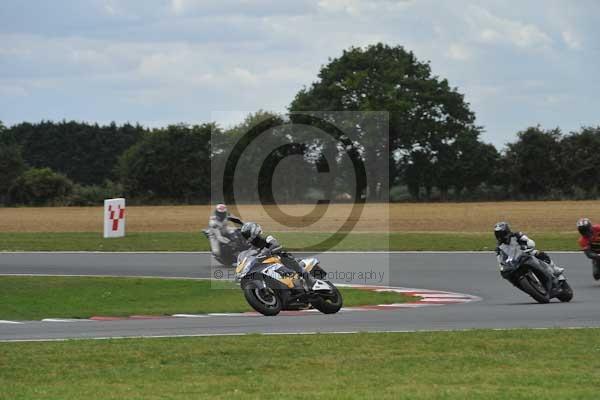 Motorcycle action photographs;Trackday digital images;event digital images;eventdigitalimages;no limits trackday;peter wileman photography;snetterton;snetterton circuit norfolk;snetterton photographs;trackday;trackday photos