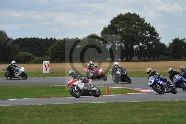 Motorcycle action photographs;Trackday digital images;event digital images;eventdigitalimages;no limits trackday;peter wileman photography;snetterton;snetterton circuit norfolk;snetterton photographs;trackday;trackday photos