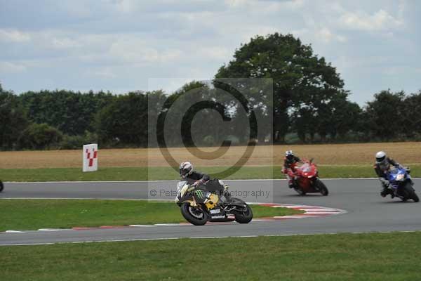 Motorcycle action photographs;Trackday digital images;event digital images;eventdigitalimages;no limits trackday;peter wileman photography;snetterton;snetterton circuit norfolk;snetterton photographs;trackday;trackday photos