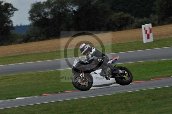 Motorcycle action photographs;Trackday digital images;event digital images;eventdigitalimages;no limits trackday;peter wileman photography;snetterton;snetterton circuit norfolk;snetterton photographs;trackday;trackday photos