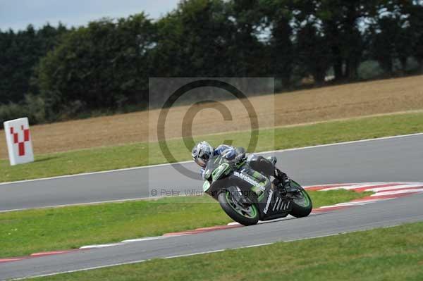 Motorcycle action photographs;Trackday digital images;event digital images;eventdigitalimages;no limits trackday;peter wileman photography;snetterton;snetterton circuit norfolk;snetterton photographs;trackday;trackday photos