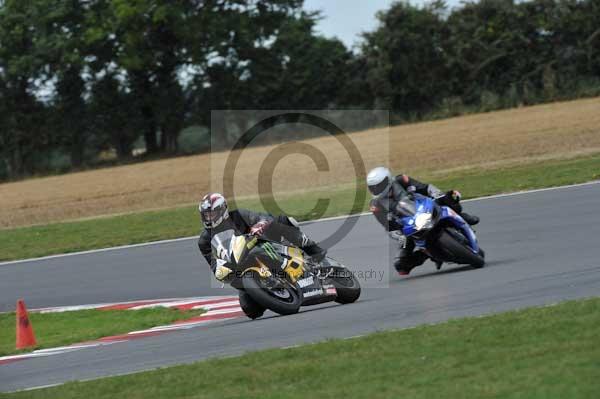 Motorcycle action photographs;Trackday digital images;event digital images;eventdigitalimages;no limits trackday;peter wileman photography;snetterton;snetterton circuit norfolk;snetterton photographs;trackday;trackday photos