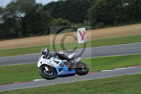 Motorcycle action photographs;Trackday digital images;event digital images;eventdigitalimages;no limits trackday;peter wileman photography;snetterton;snetterton circuit norfolk;snetterton photographs;trackday;trackday photos