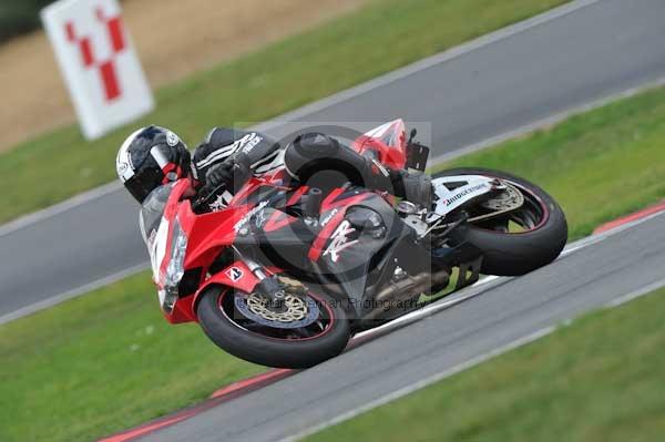 Motorcycle action photographs;Trackday digital images;event digital images;eventdigitalimages;no limits trackday;peter wileman photography;snetterton;snetterton circuit norfolk;snetterton photographs;trackday;trackday photos