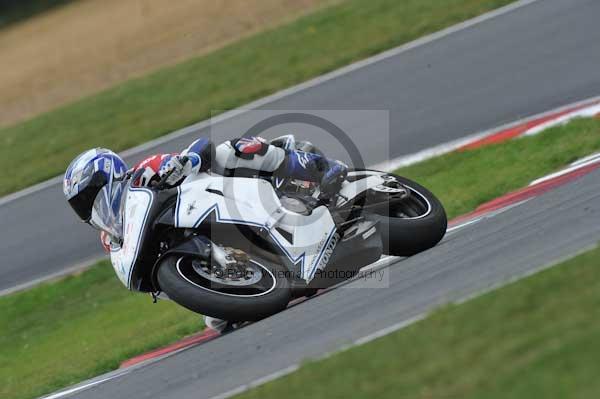 Motorcycle action photographs;Trackday digital images;event digital images;eventdigitalimages;no limits trackday;peter wileman photography;snetterton;snetterton circuit norfolk;snetterton photographs;trackday;trackday photos