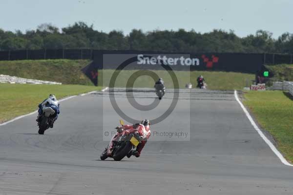 Motorcycle action photographs;Trackday digital images;event digital images;eventdigitalimages;no limits trackday;peter wileman photography;snetterton;snetterton circuit norfolk;snetterton photographs;trackday;trackday photos