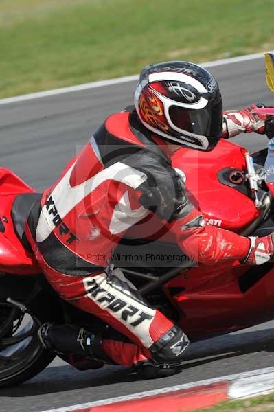 Motorcycle action photographs;Trackday digital images;event digital images;eventdigitalimages;no limits trackday;peter wileman photography;snetterton;snetterton circuit norfolk;snetterton photographs;trackday;trackday photos