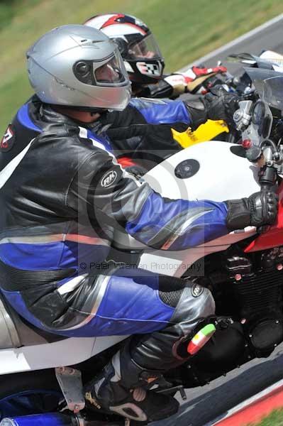 Motorcycle action photographs;Trackday digital images;event digital images;eventdigitalimages;no limits trackday;peter wileman photography;snetterton;snetterton circuit norfolk;snetterton photographs;trackday;trackday photos