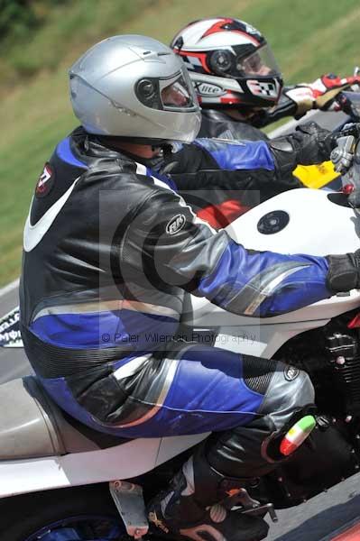 Motorcycle action photographs;Trackday digital images;event digital images;eventdigitalimages;no limits trackday;peter wileman photography;snetterton;snetterton circuit norfolk;snetterton photographs;trackday;trackday photos