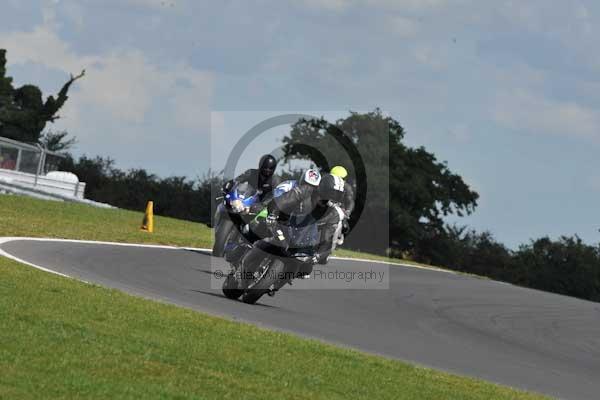 Motorcycle action photographs;Trackday digital images;event digital images;eventdigitalimages;no limits trackday;peter wileman photography;snetterton;snetterton circuit norfolk;snetterton photographs;trackday;trackday photos