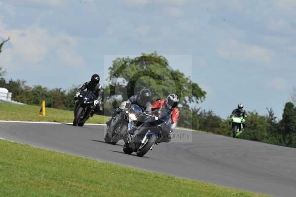 Motorcycle action photographs;Trackday digital images;event digital images;eventdigitalimages;no limits trackday;peter wileman photography;snetterton;snetterton circuit norfolk;snetterton photographs;trackday;trackday photos