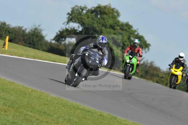 Motorcycle action photographs;Trackday digital images;event digital images;eventdigitalimages;no limits trackday;peter wileman photography;snetterton;snetterton circuit norfolk;snetterton photographs;trackday;trackday photos