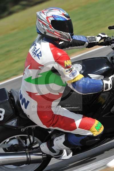 Motorcycle action photographs;Trackday digital images;event digital images;eventdigitalimages;no limits trackday;peter wileman photography;snetterton;snetterton circuit norfolk;snetterton photographs;trackday;trackday photos