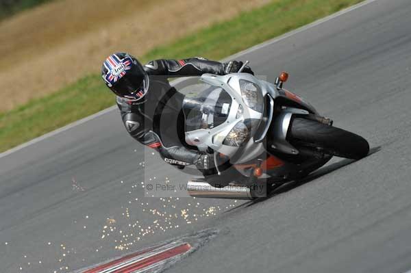 Motorcycle action photographs;Trackday digital images;event digital images;eventdigitalimages;no limits trackday;peter wileman photography;snetterton;snetterton circuit norfolk;snetterton photographs;trackday;trackday photos