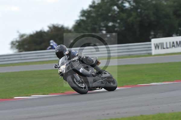 Motorcycle action photographs;Trackday digital images;event digital images;eventdigitalimages;no limits trackday;peter wileman photography;snetterton;snetterton circuit norfolk;snetterton photographs;trackday;trackday photos