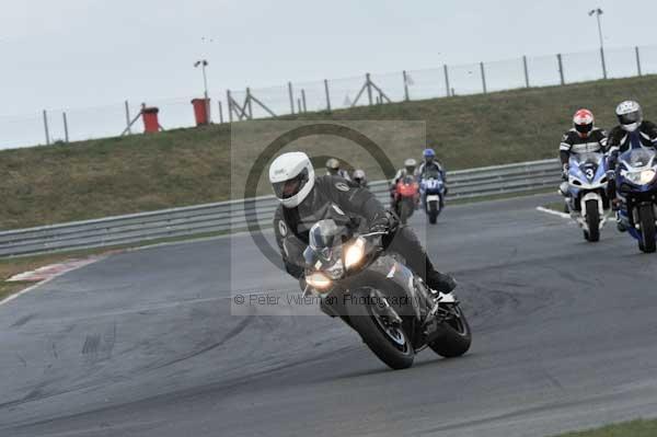 Motorcycle action photographs;Trackday digital images;event digital images;eventdigitalimages;no limits trackday;peter wileman photography;snetterton;snetterton circuit norfolk;snetterton photographs;trackday;trackday photos