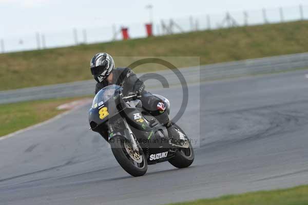 Motorcycle action photographs;Trackday digital images;event digital images;eventdigitalimages;no limits trackday;peter wileman photography;snetterton;snetterton circuit norfolk;snetterton photographs;trackday;trackday photos