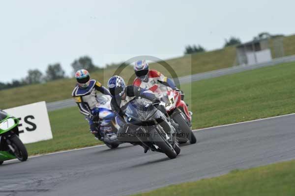 Motorcycle action photographs;Trackday digital images;event digital images;eventdigitalimages;no limits trackday;peter wileman photography;snetterton;snetterton circuit norfolk;snetterton photographs;trackday;trackday photos