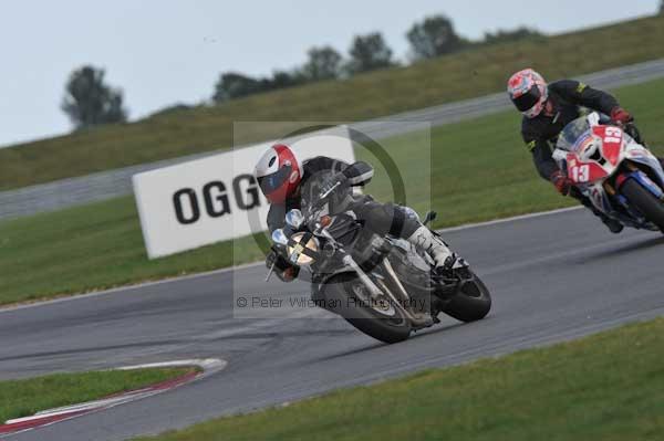 Motorcycle action photographs;Trackday digital images;event digital images;eventdigitalimages;no limits trackday;peter wileman photography;snetterton;snetterton circuit norfolk;snetterton photographs;trackday;trackday photos