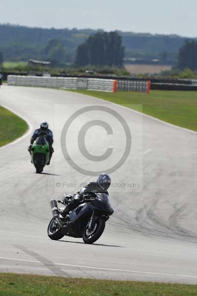 Motorcycle action photographs;Trackday digital images;event digital images;eventdigitalimages;no limits trackday;peter wileman photography;snetterton;snetterton circuit norfolk;snetterton photographs;trackday;trackday photos