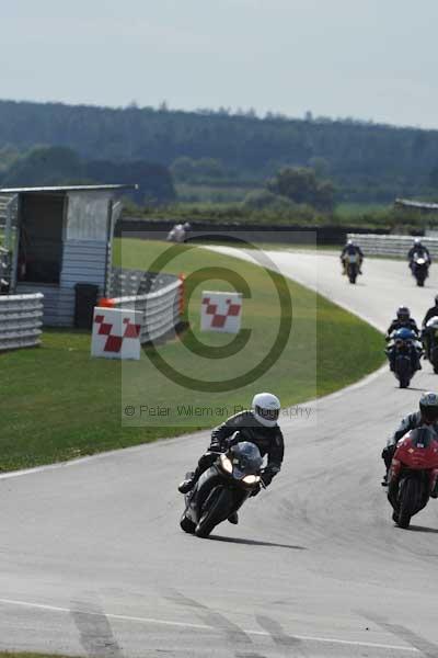 Motorcycle action photographs;Trackday digital images;event digital images;eventdigitalimages;no limits trackday;peter wileman photography;snetterton;snetterton circuit norfolk;snetterton photographs;trackday;trackday photos