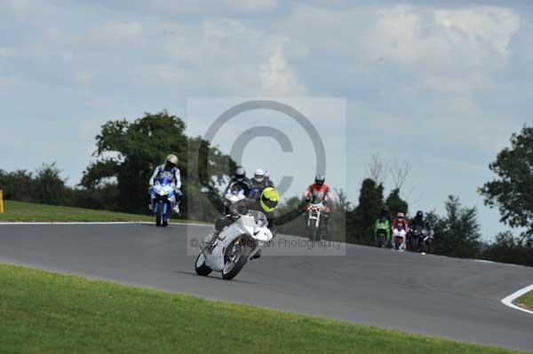 Motorcycle action photographs;Trackday digital images;event digital images;eventdigitalimages;no limits trackday;peter wileman photography;snetterton;snetterton circuit norfolk;snetterton photographs;trackday;trackday photos