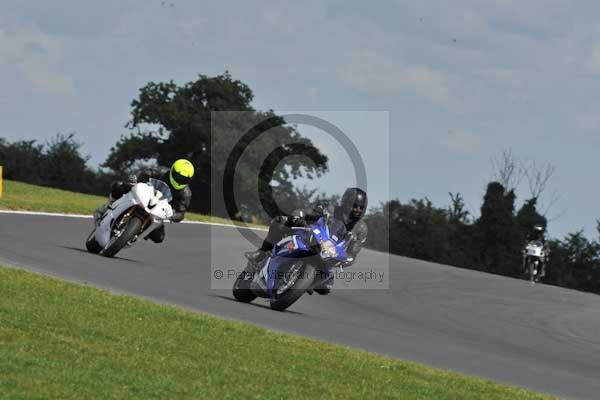 Motorcycle action photographs;Trackday digital images;event digital images;eventdigitalimages;no limits trackday;peter wileman photography;snetterton;snetterton circuit norfolk;snetterton photographs;trackday;trackday photos