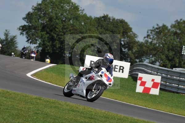 Motorcycle action photographs;Trackday digital images;event digital images;eventdigitalimages;no limits trackday;peter wileman photography;snetterton;snetterton circuit norfolk;snetterton photographs;trackday;trackday photos