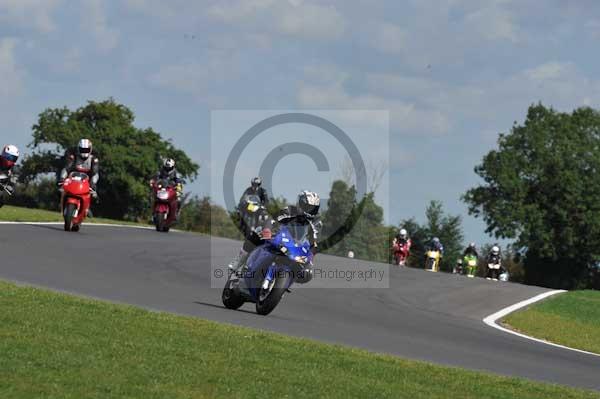 Motorcycle action photographs;Trackday digital images;event digital images;eventdigitalimages;no limits trackday;peter wileman photography;snetterton;snetterton circuit norfolk;snetterton photographs;trackday;trackday photos