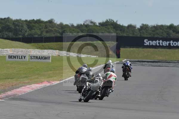 Motorcycle action photographs;Trackday digital images;event digital images;eventdigitalimages;no limits trackday;peter wileman photography;snetterton;snetterton circuit norfolk;snetterton photographs;trackday;trackday photos