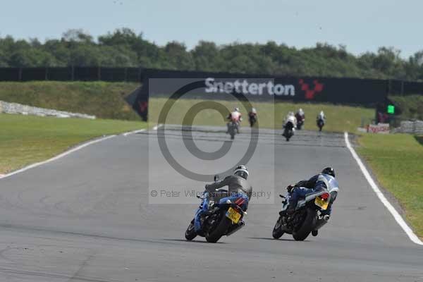 Motorcycle action photographs;Trackday digital images;event digital images;eventdigitalimages;no limits trackday;peter wileman photography;snetterton;snetterton circuit norfolk;snetterton photographs;trackday;trackday photos