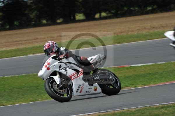 Motorcycle action photographs;Trackday digital images;event digital images;eventdigitalimages;no limits trackday;peter wileman photography;snetterton;snetterton circuit norfolk;snetterton photographs;trackday;trackday photos